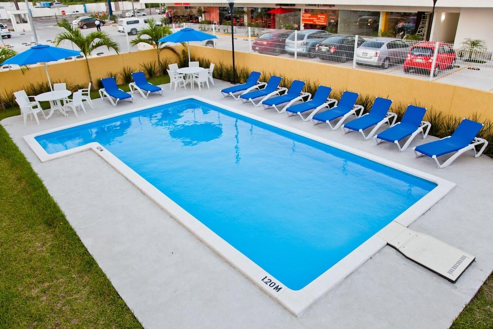 City Express By Marriott Paraiso Bagian luar foto