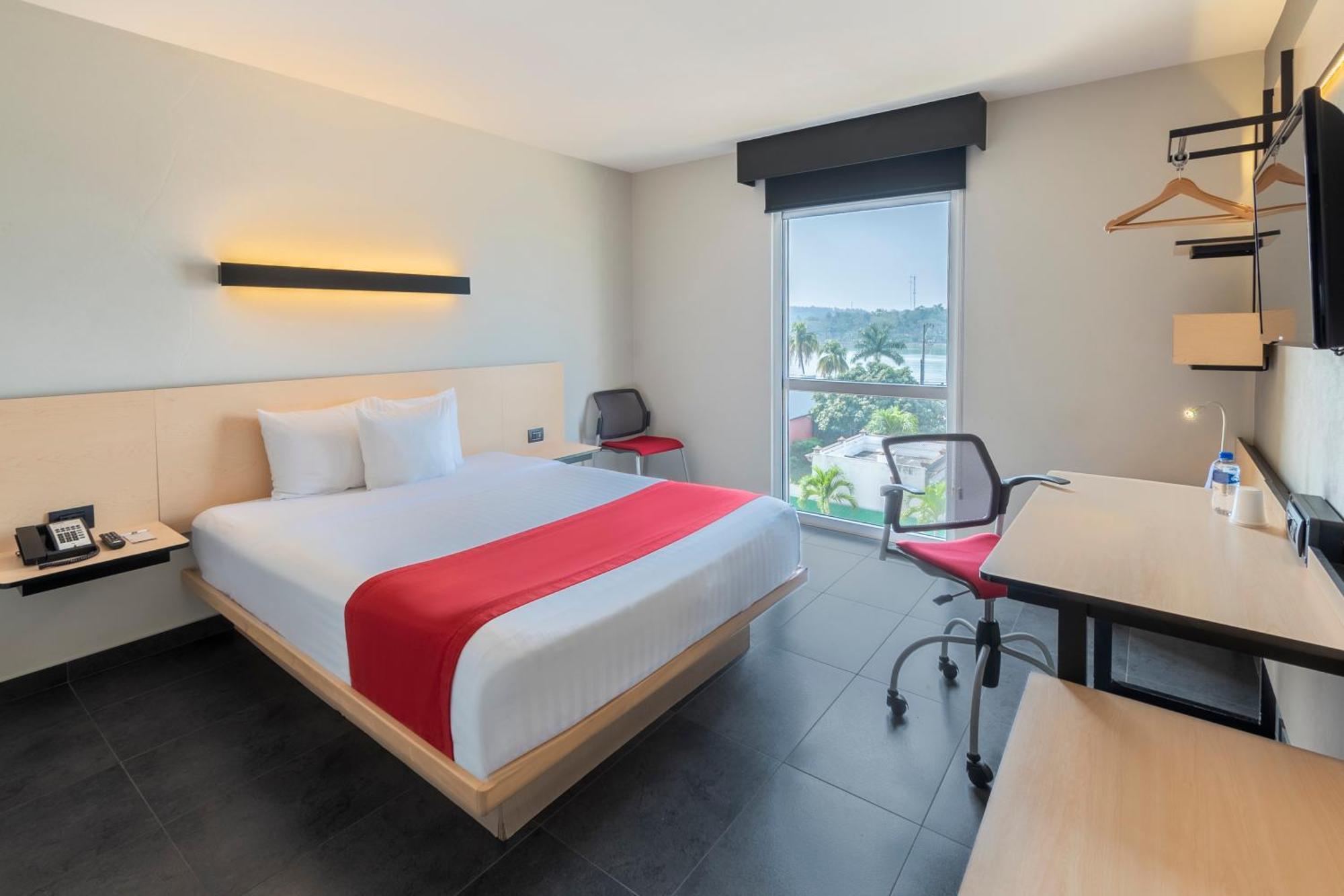 City Express By Marriott Paraiso Bagian luar foto