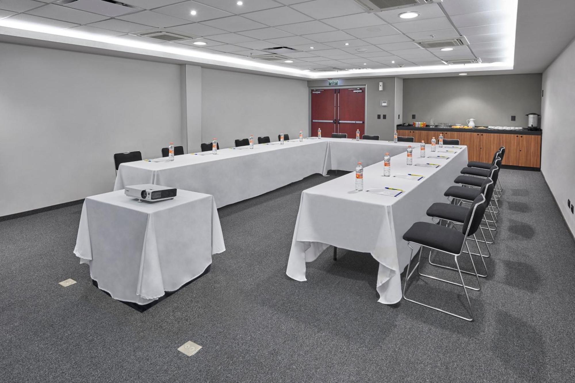 City Express By Marriott Paraiso Bagian luar foto