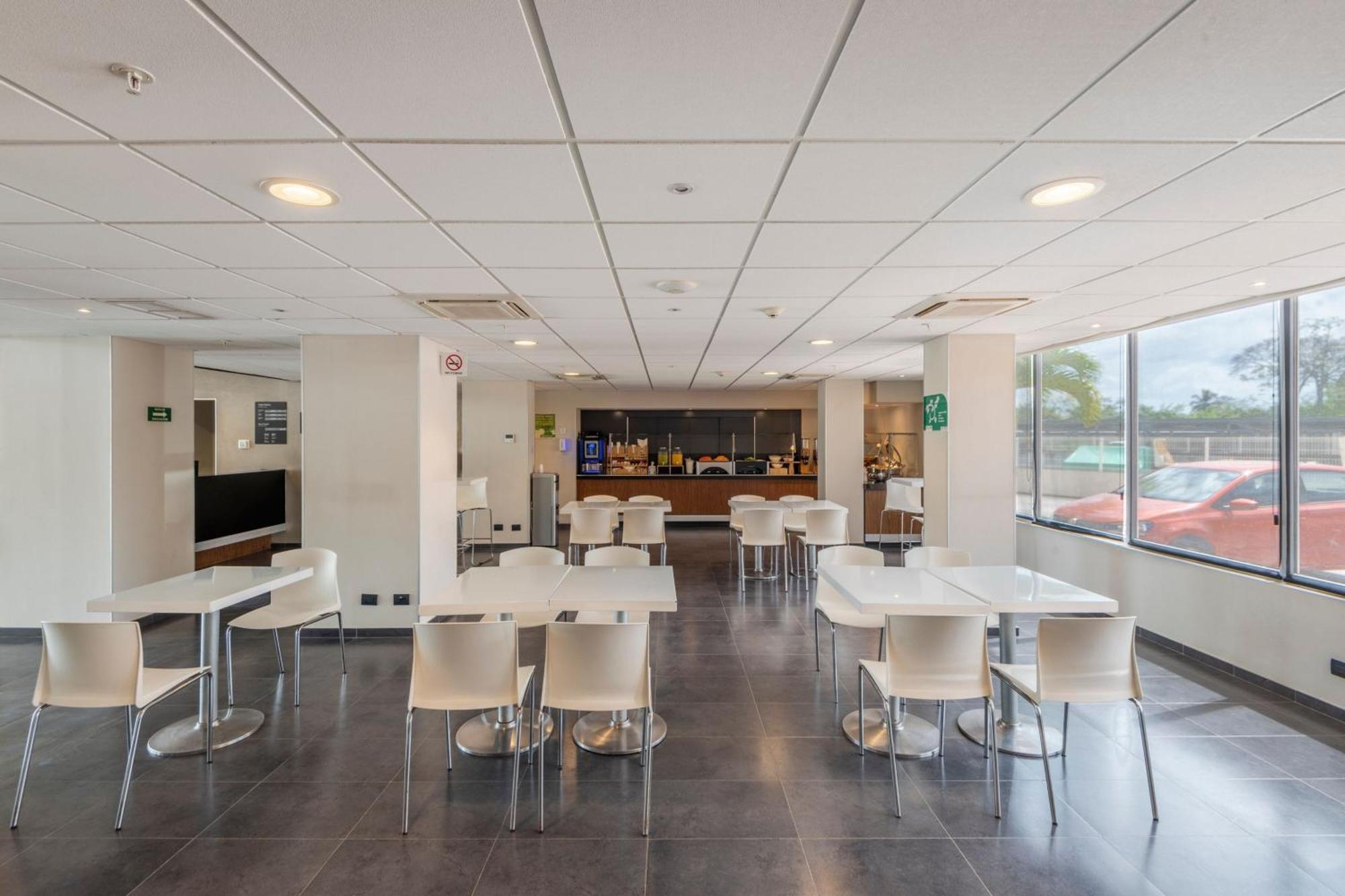 City Express By Marriott Paraiso Bagian luar foto
