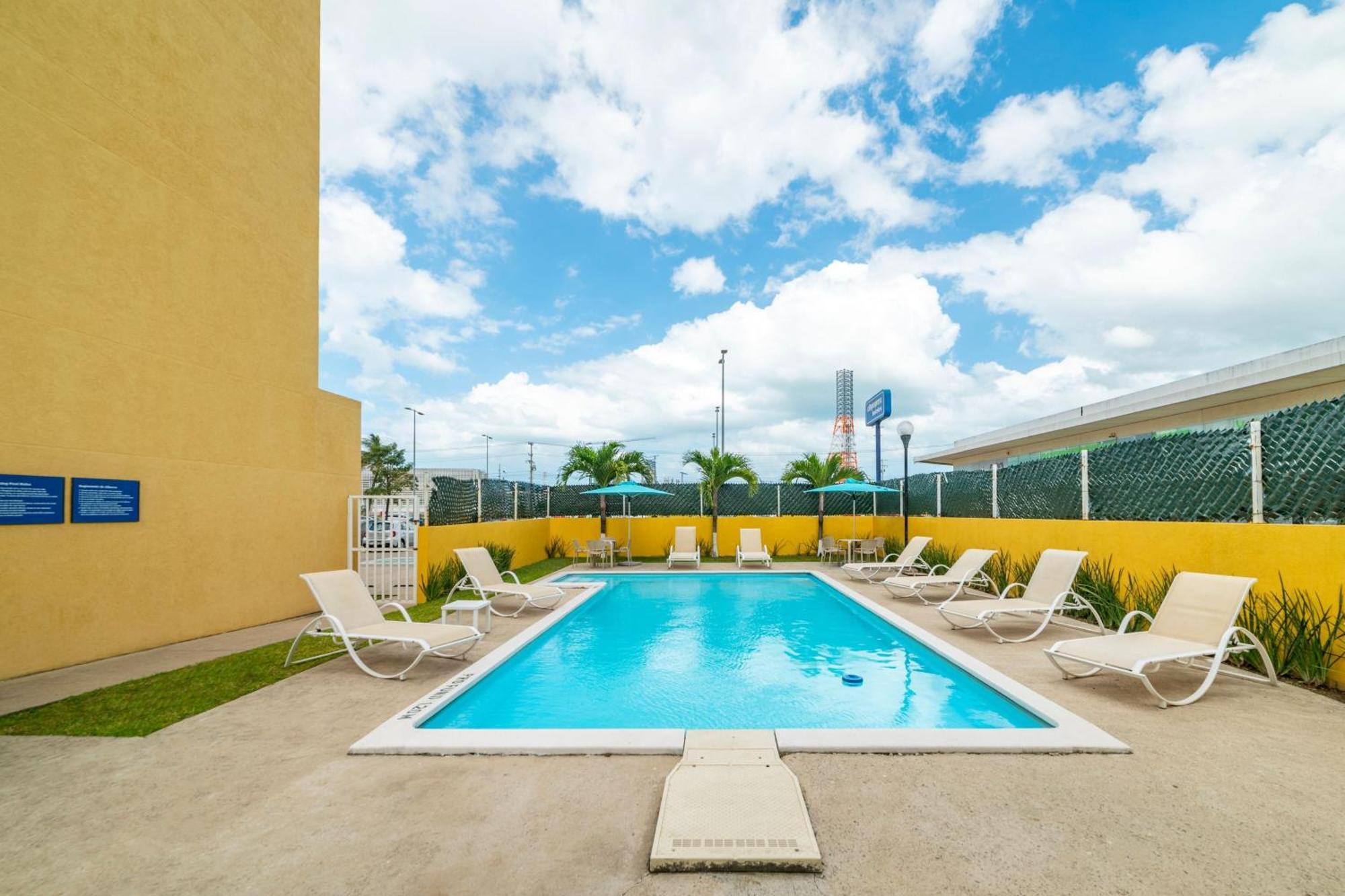 City Express By Marriott Paraiso Bagian luar foto